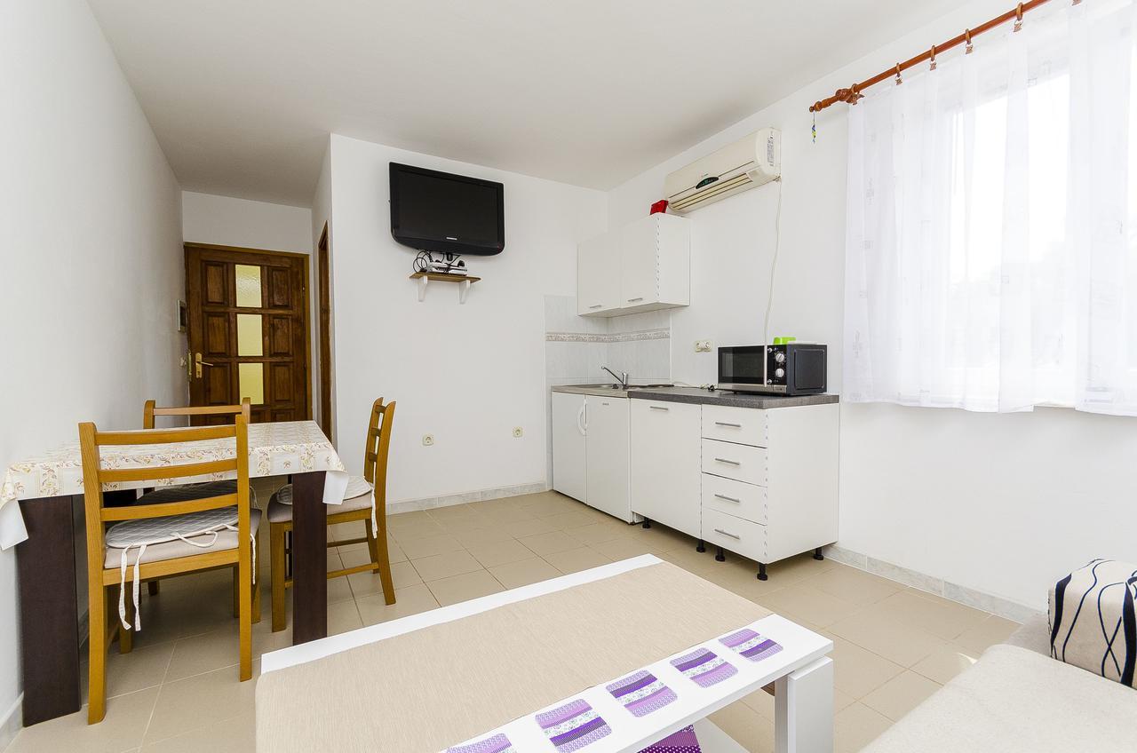 Apartments Mirko I Anda Donji Okrug (Ciovo) Exterior foto