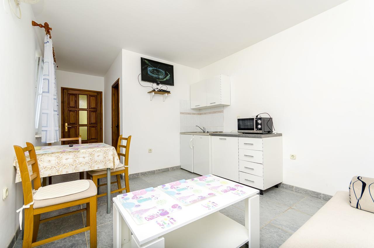 Apartments Mirko I Anda Donji Okrug (Ciovo) Exterior foto